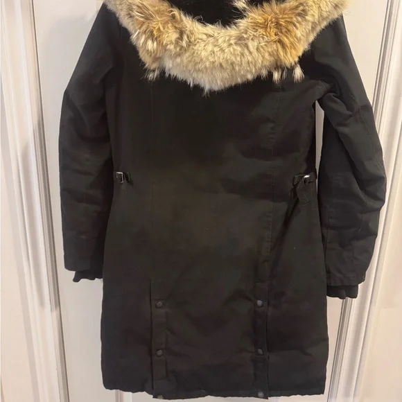 Canada Goose Black Ski Jacket with Fur Trim - Picture 8 of 8